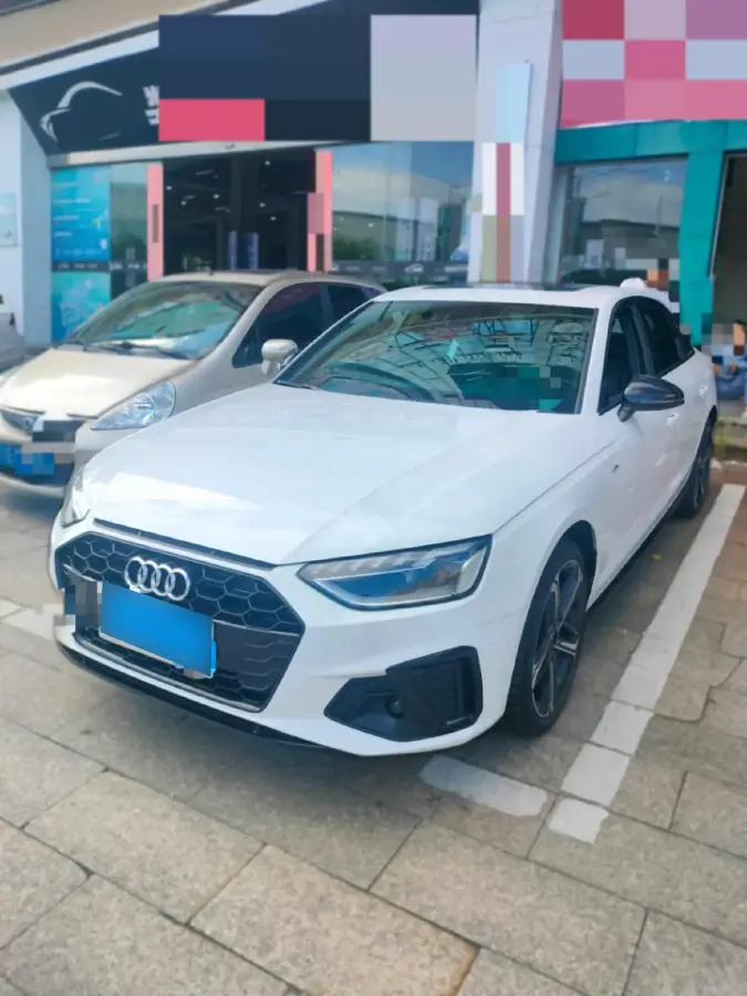 2024 Audi A4L 2.0T 190HP L4 7DCT