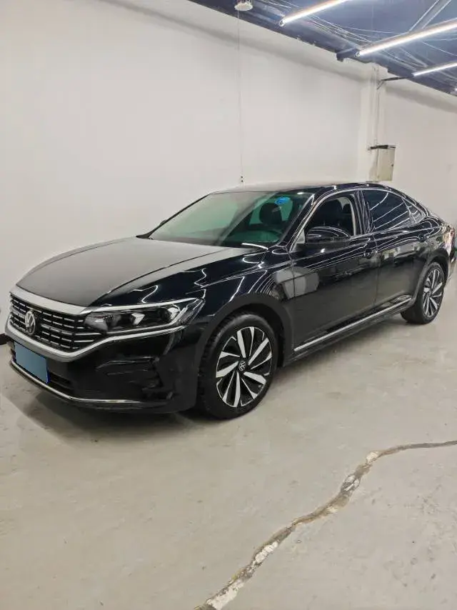 2022 Volkswagen Passat 2.0T 186HP L4 7DCT