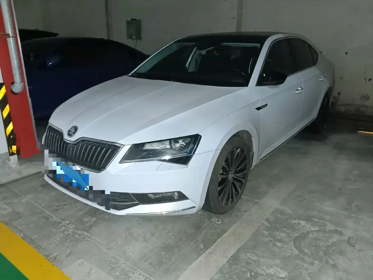 2018 Skoda Superb 1.8T 180HP L4 7DCT