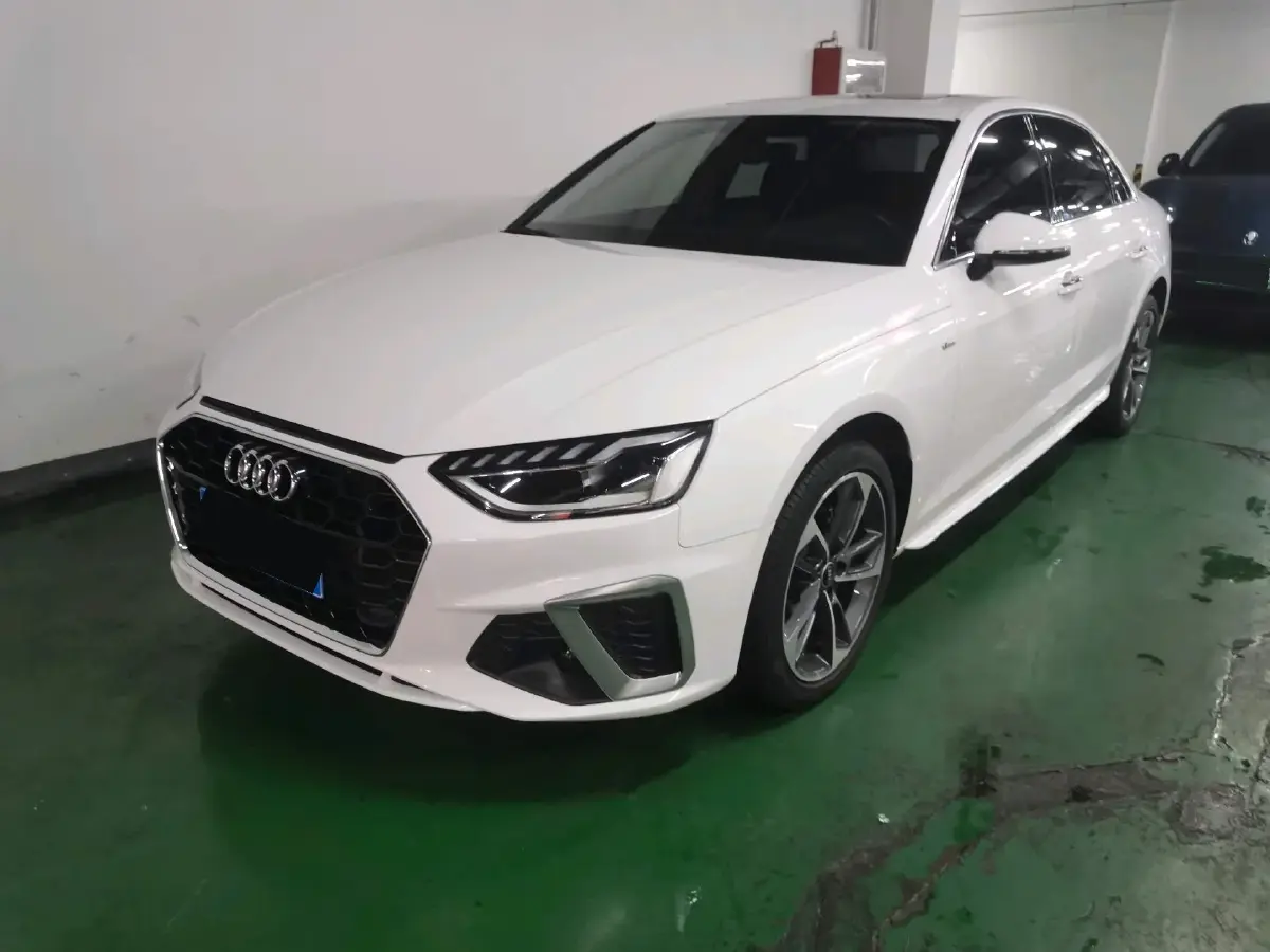 2023 Audi A4L 2.0T 190HP L4 7DCT