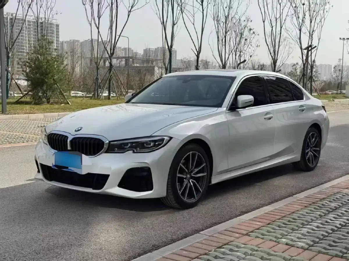 2022 BMW 3 Series 2.0T 184HP L4 8AT