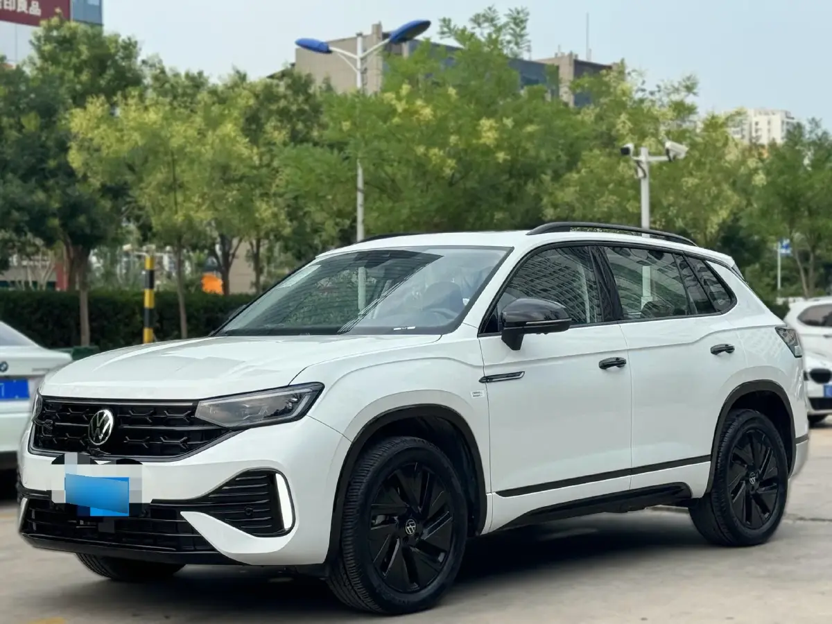 2023 Volkswagen Tayron 2.0T 220HP L4 7DCT