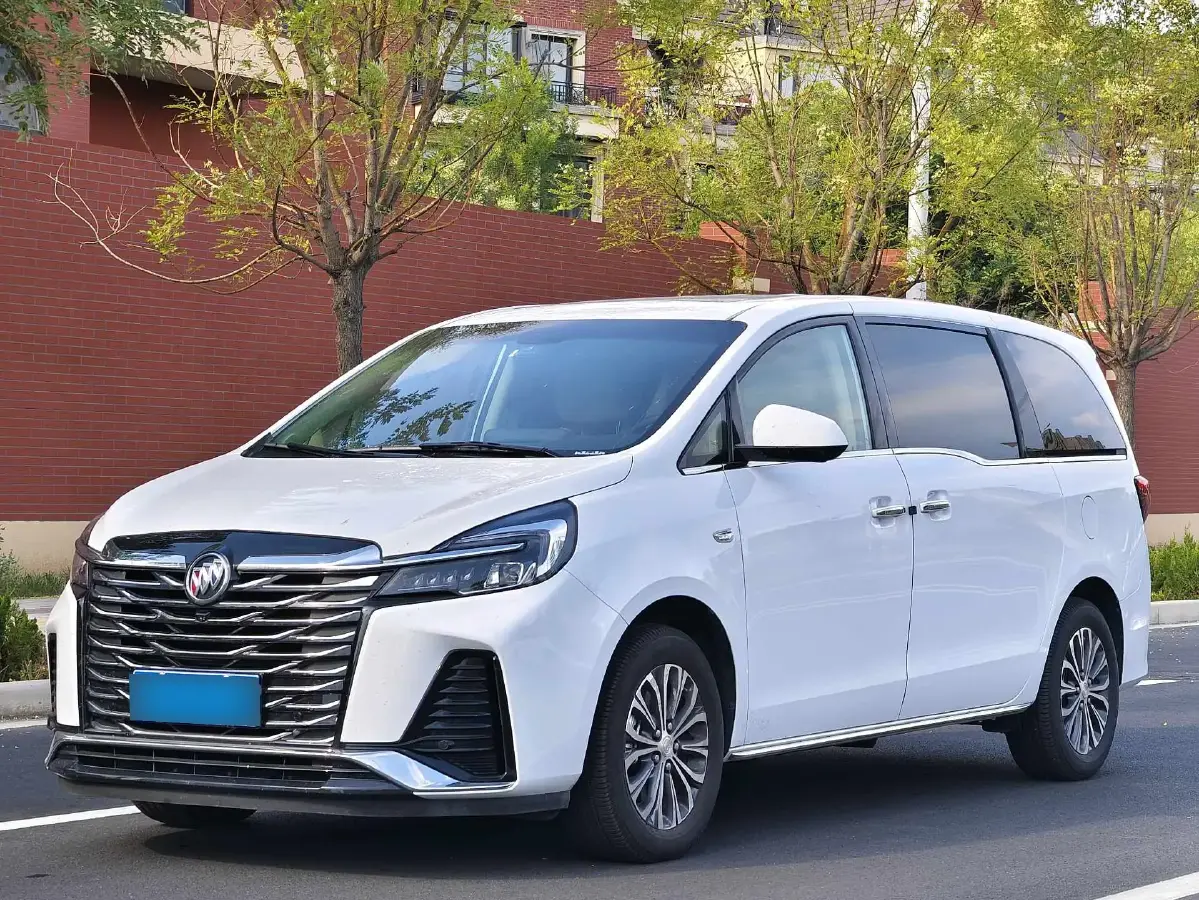 2023 Buick GL8 2.0T 237HP L4 9AT