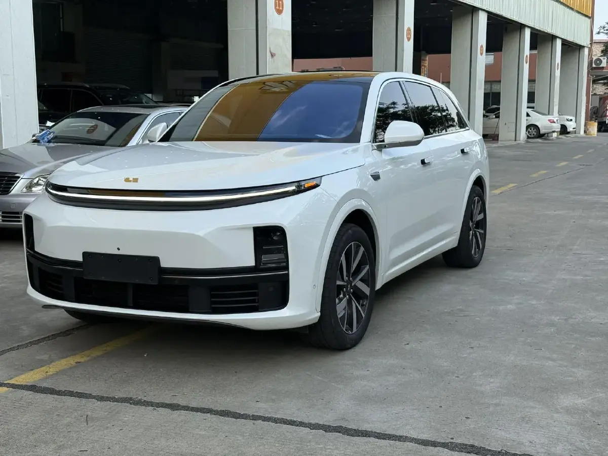 2023 Li L7 Range Extended 154HP REEV 40.9KWH
