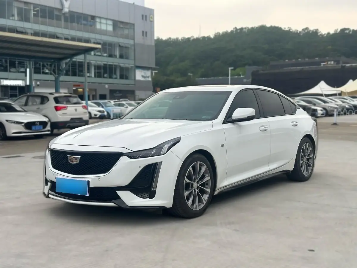 2021 Cadillac CT5 2.0T 237HP L4 10AT