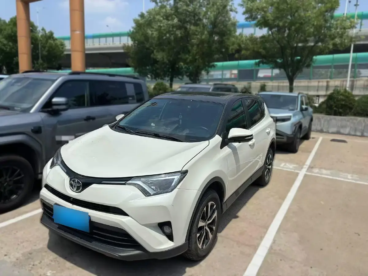 2019 Toyota RAV4 2.0L 151HP L4 CVT