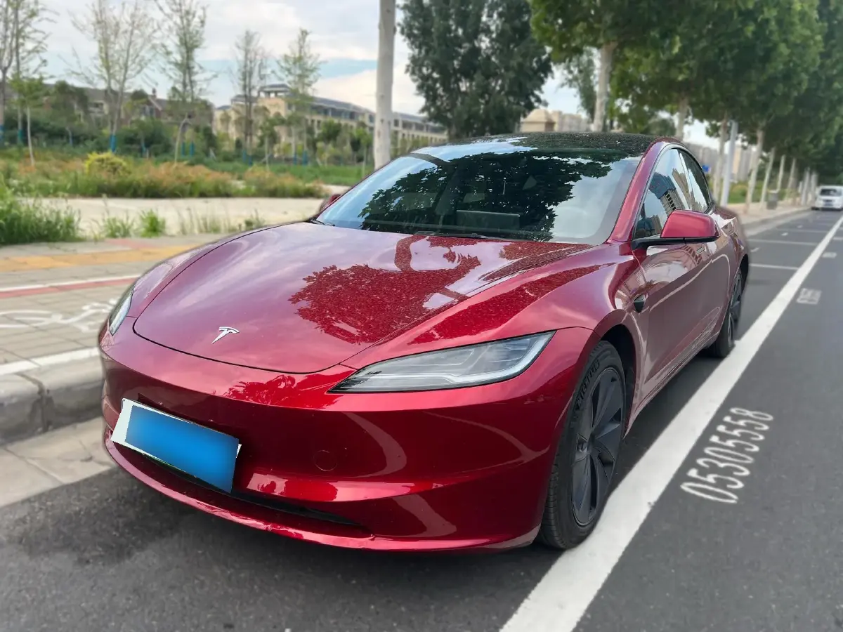 2023 Tesla Model 3 BEV 60KWH
