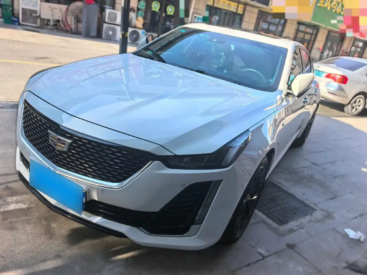 2022 Cadillac CT5 2.0T 237HP L4 10AT