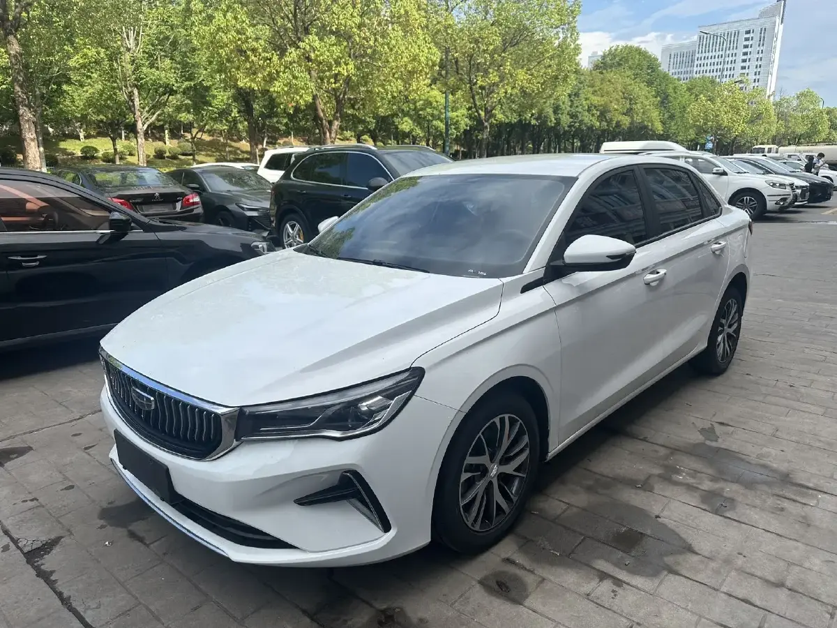 2022 Geely Emgrand 1.5L 114HP L4 5MT