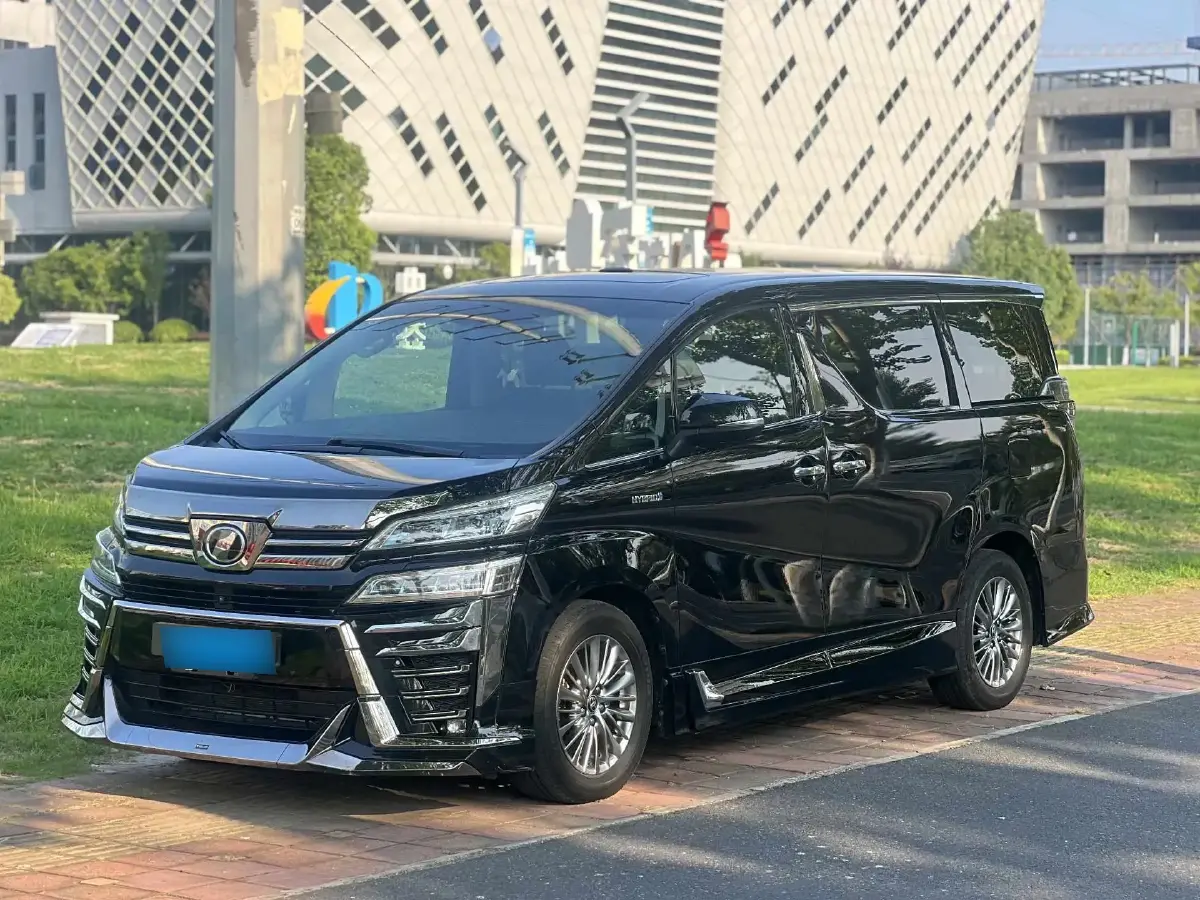 2019 Toyota Vellfire 2.5L 117HP L4 E-CVT Hybrid