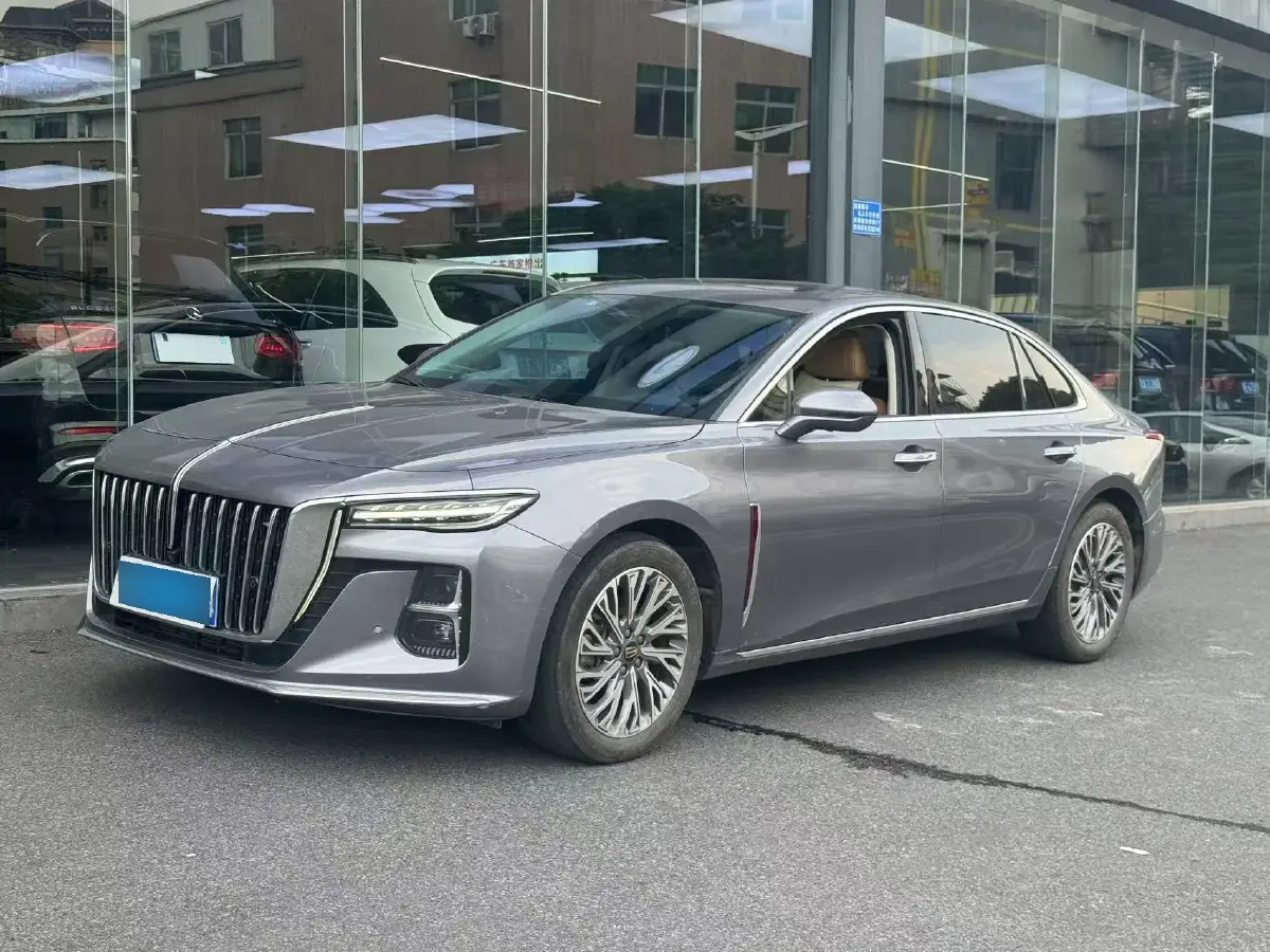 2023 HongQi H5 2.0T 224HP L4 8AT