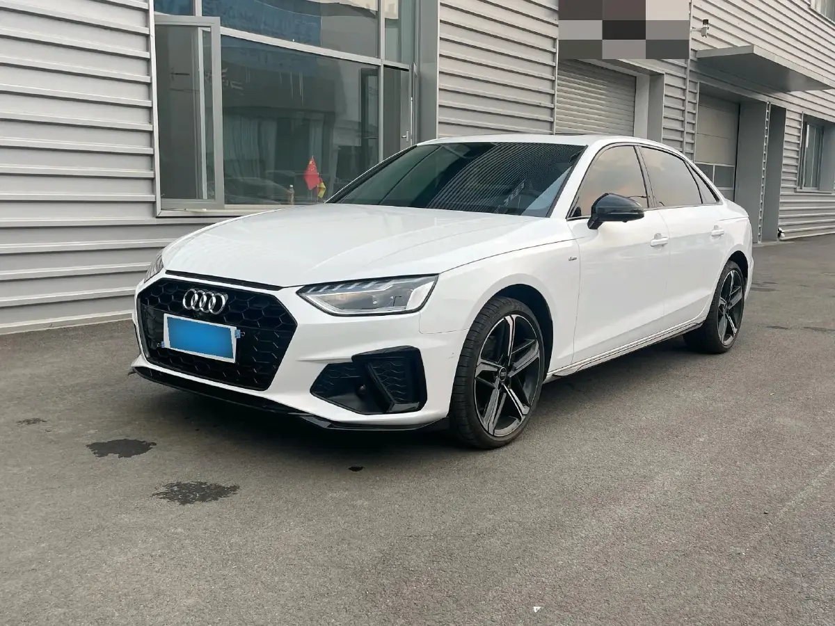 2024 Audi A4L 2.0T 190HP L4 7DCT