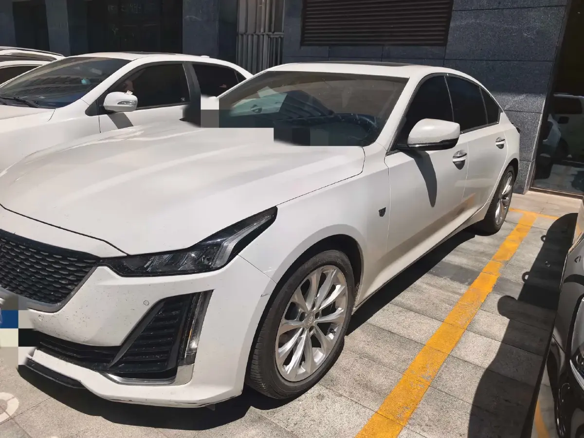 2022 Cadillac CT5 2.0T 237HP L4 10AT