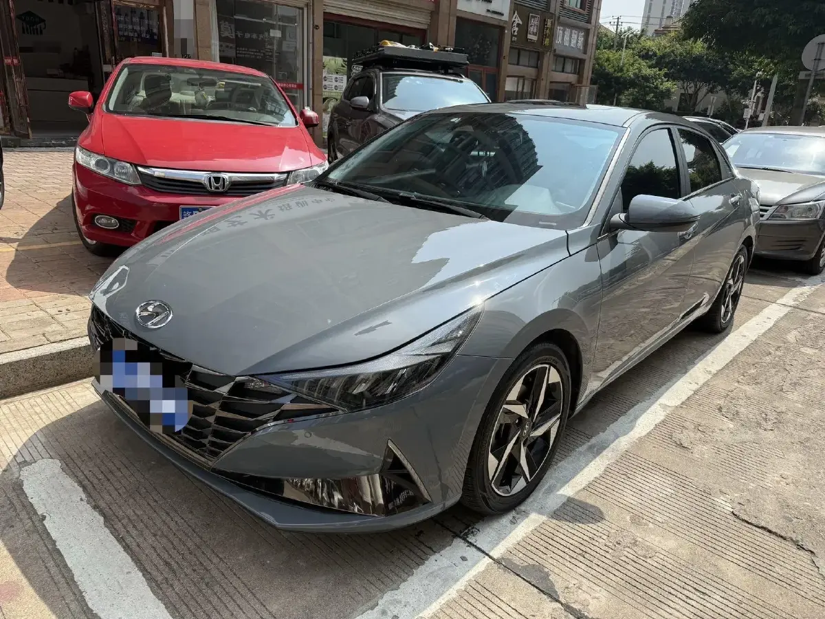 2022 Hyundai Elantra 1.5L 115HP L4 CVT
