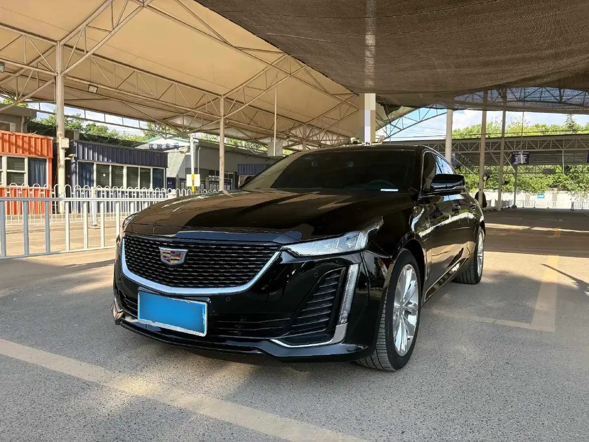 2023 Cadillac CT5 2.0T 237HP L4 10AT