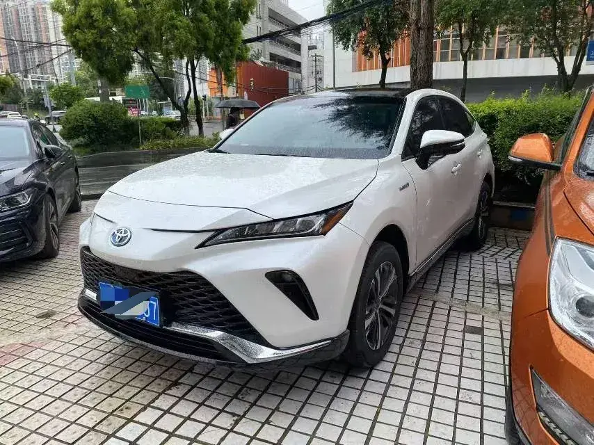 2023 Toyota Venza 2.5L 178HP L4 E-CVT Hybrid