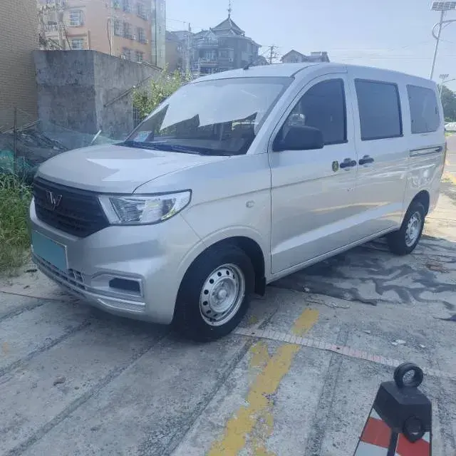 2022 WuLing HongGuang V 1.5L 99HP L4 6MT