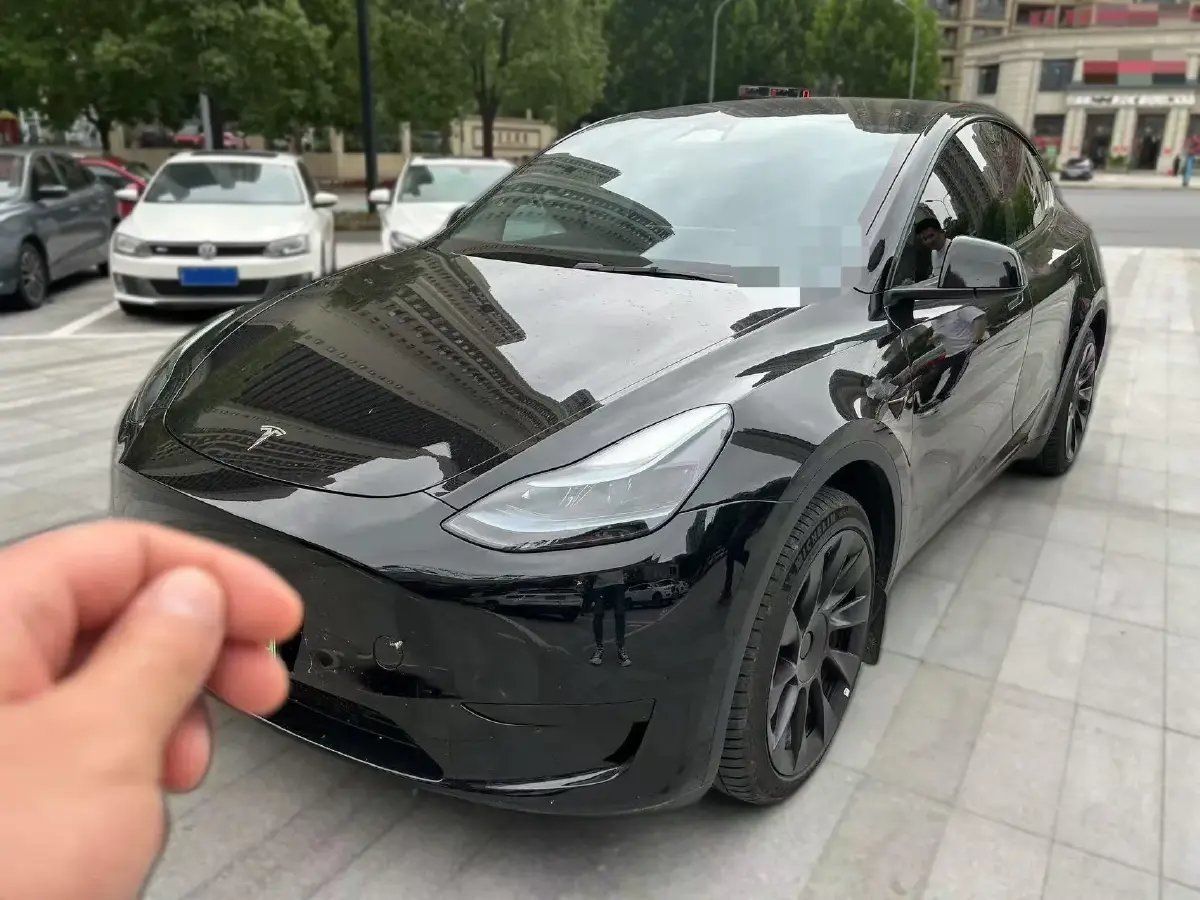 2022 Tesla Model Y BEV 60KWH