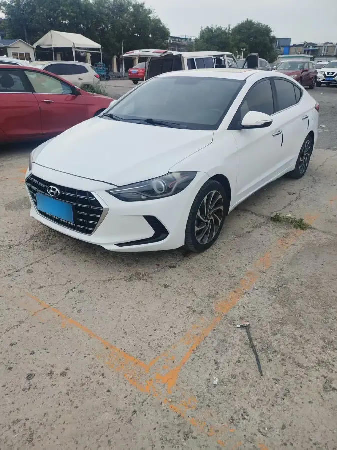 2019 Hyundai Elantra 1.4T 130HP L4 7DCT