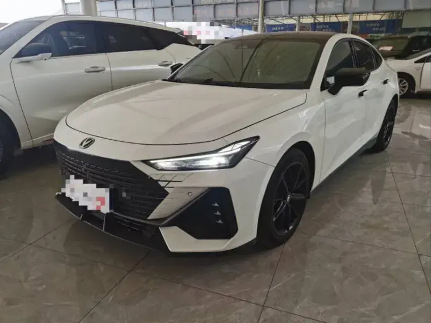 2022 ChangAn UNI-V 1.5T 188HP L4 7DCT