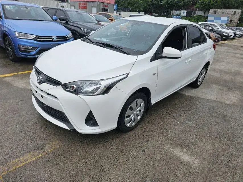 2021 Toyota Yaris L 1.5L 112HP L4 CVT