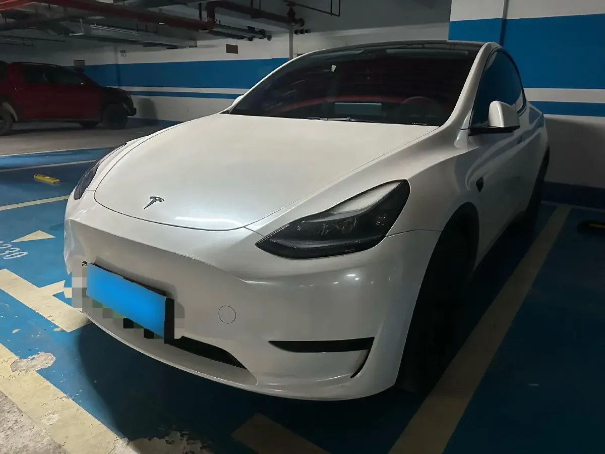 2023 Tesla Model Y BEV 60KWH