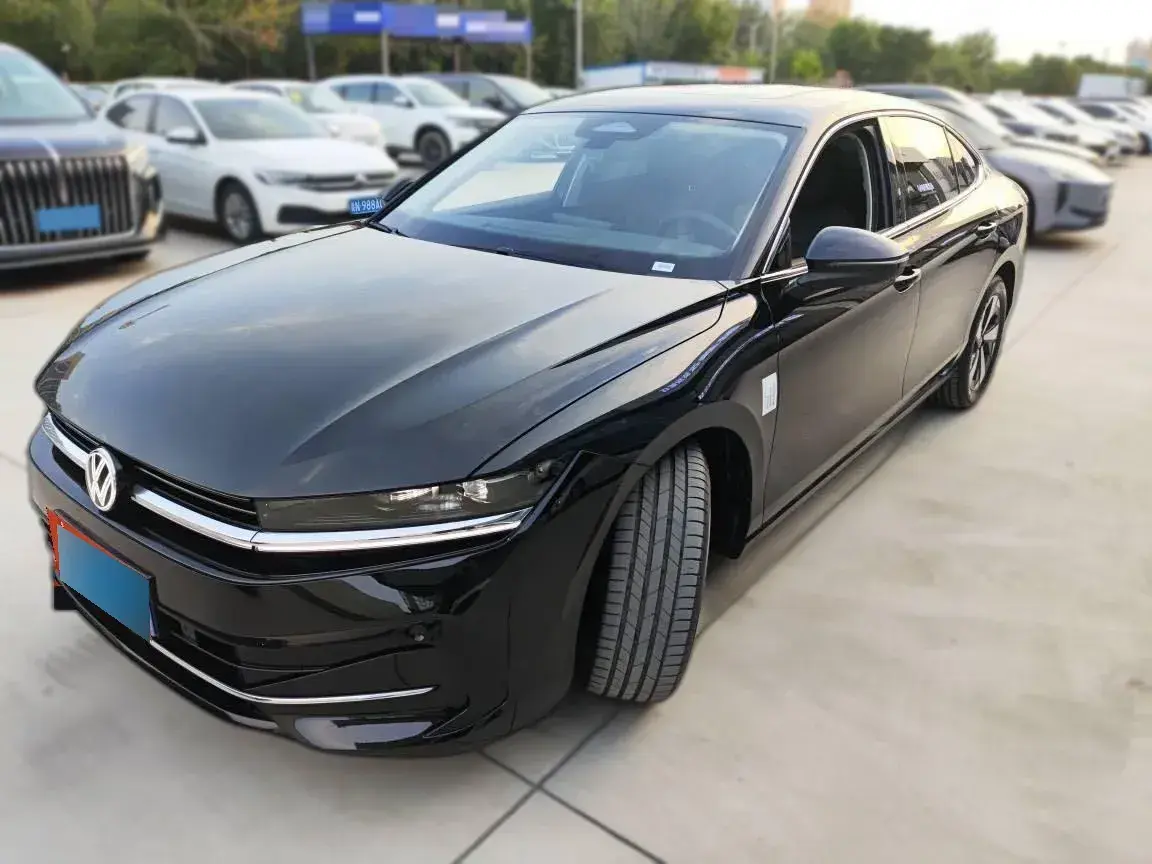 2024 Volkswagen Magotan 2.0T 220HP L4 7DCT