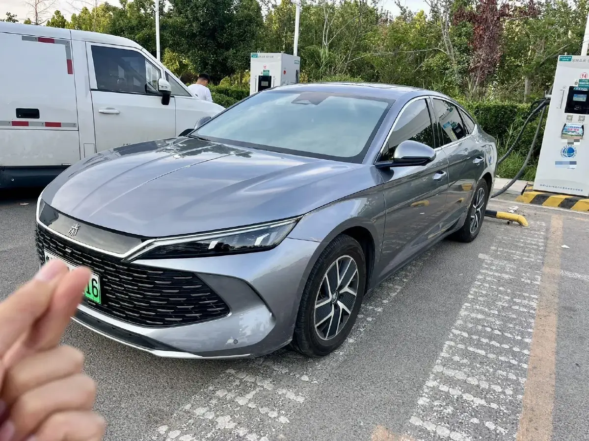 2024 BYD QinL 1.5L 101HP L4 E-CVT PHEV 15.87KWH