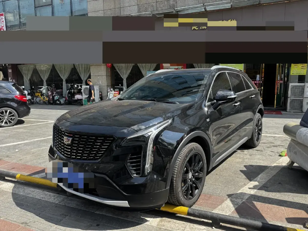 2020 Cadillac XT4 2.0T 241HP L4 9AT