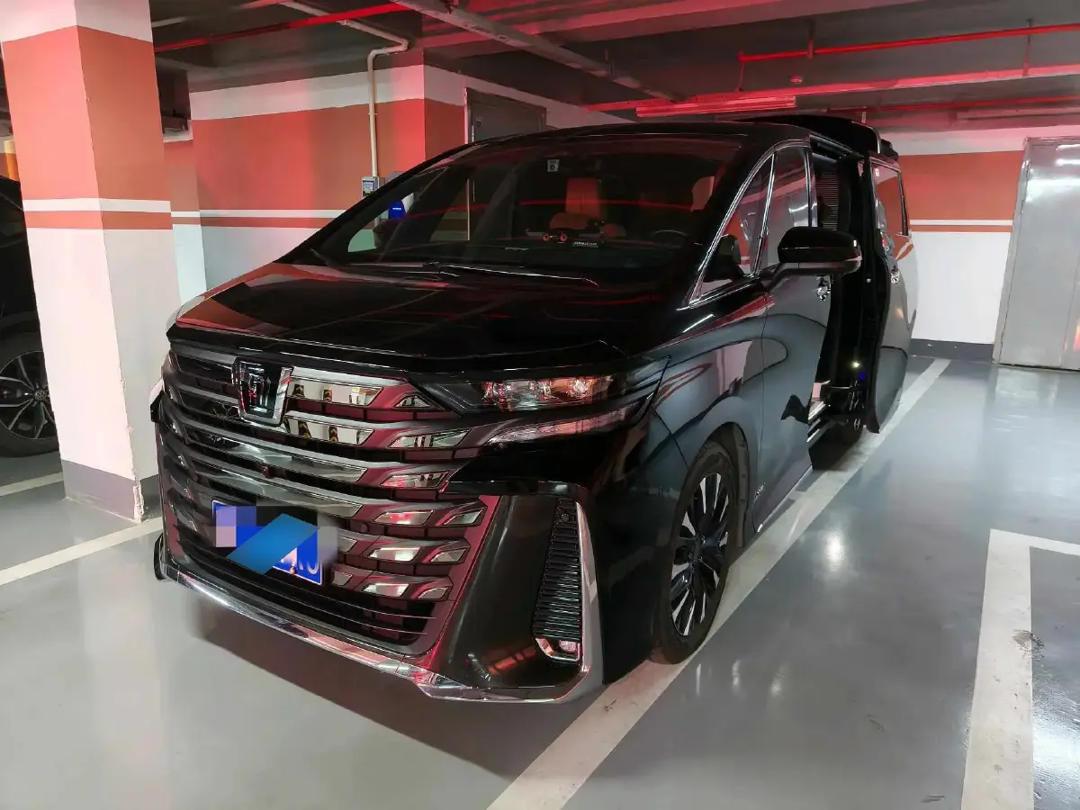 2024 Toyota Vellfire 2.5L 190HP L4 E-CVT Hybrid