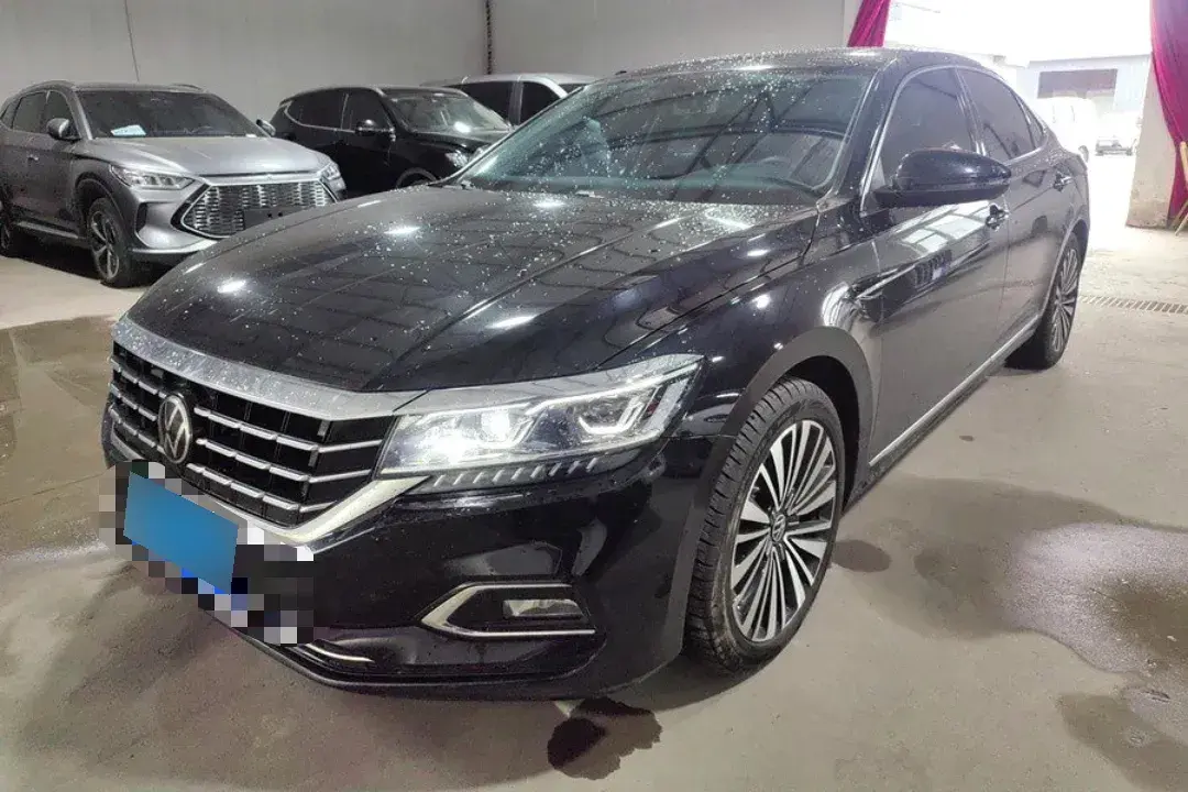 2020 Volkswagen Passat 2.0T 220HP L4 7DCT