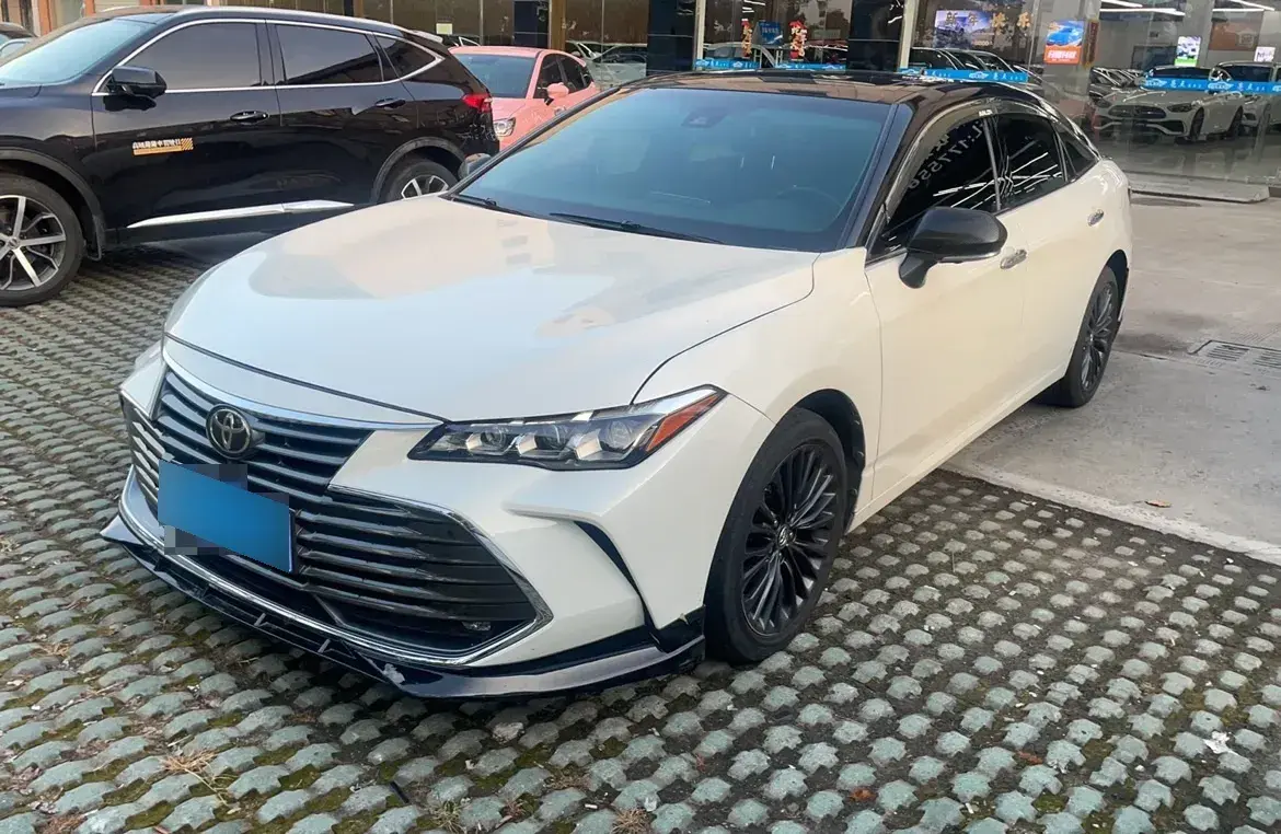 2021 Toyota Avalon 2.5L 209HP L4 8AT