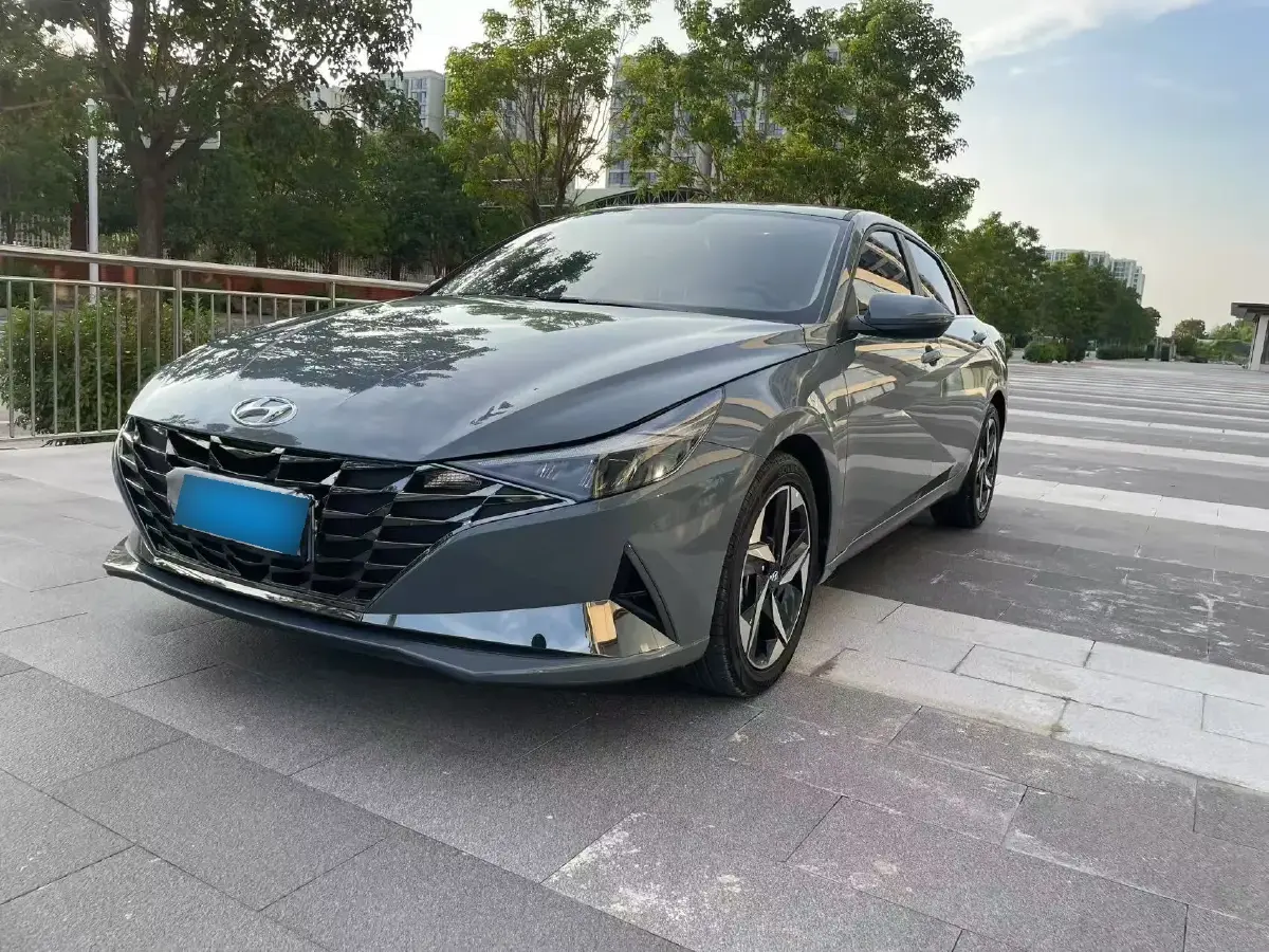 2022 Hyundai Elantra 1.5L 115HP L4 CVT