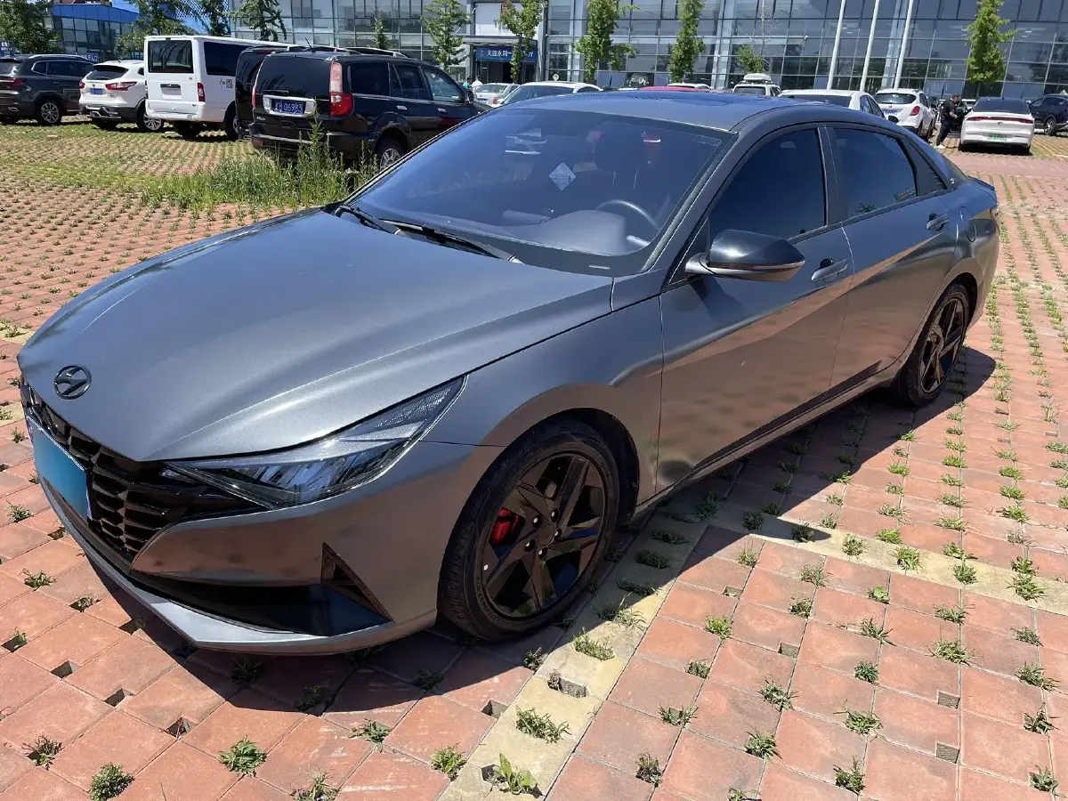 2022 Hyundai Elantra 1.5L 115HP L4 CVT