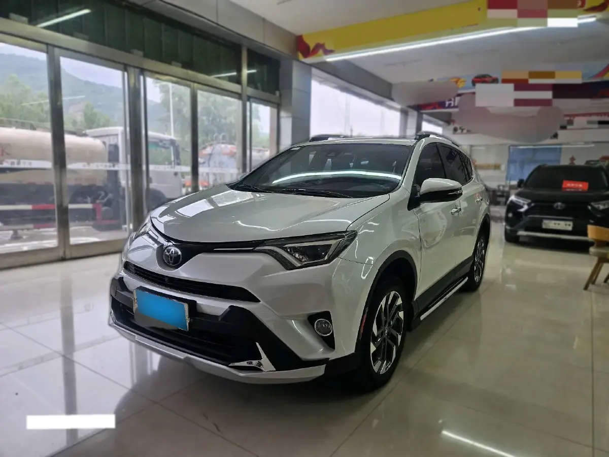 2018 Toyota RAV4 2.5L 180HP L4 6AT