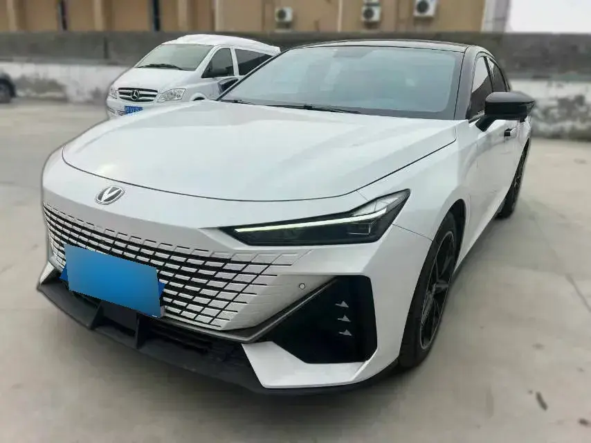 2022 ChangAn UNI-V 1.5T 188HP L4 7DCT