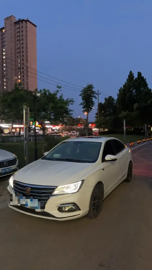 2019 Roewe i5 1.5L 120HP L4 CVT