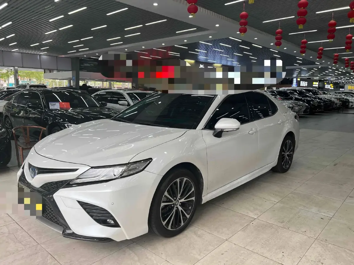 2019 Toyota Camry 2.5L 209HP L4 8AT