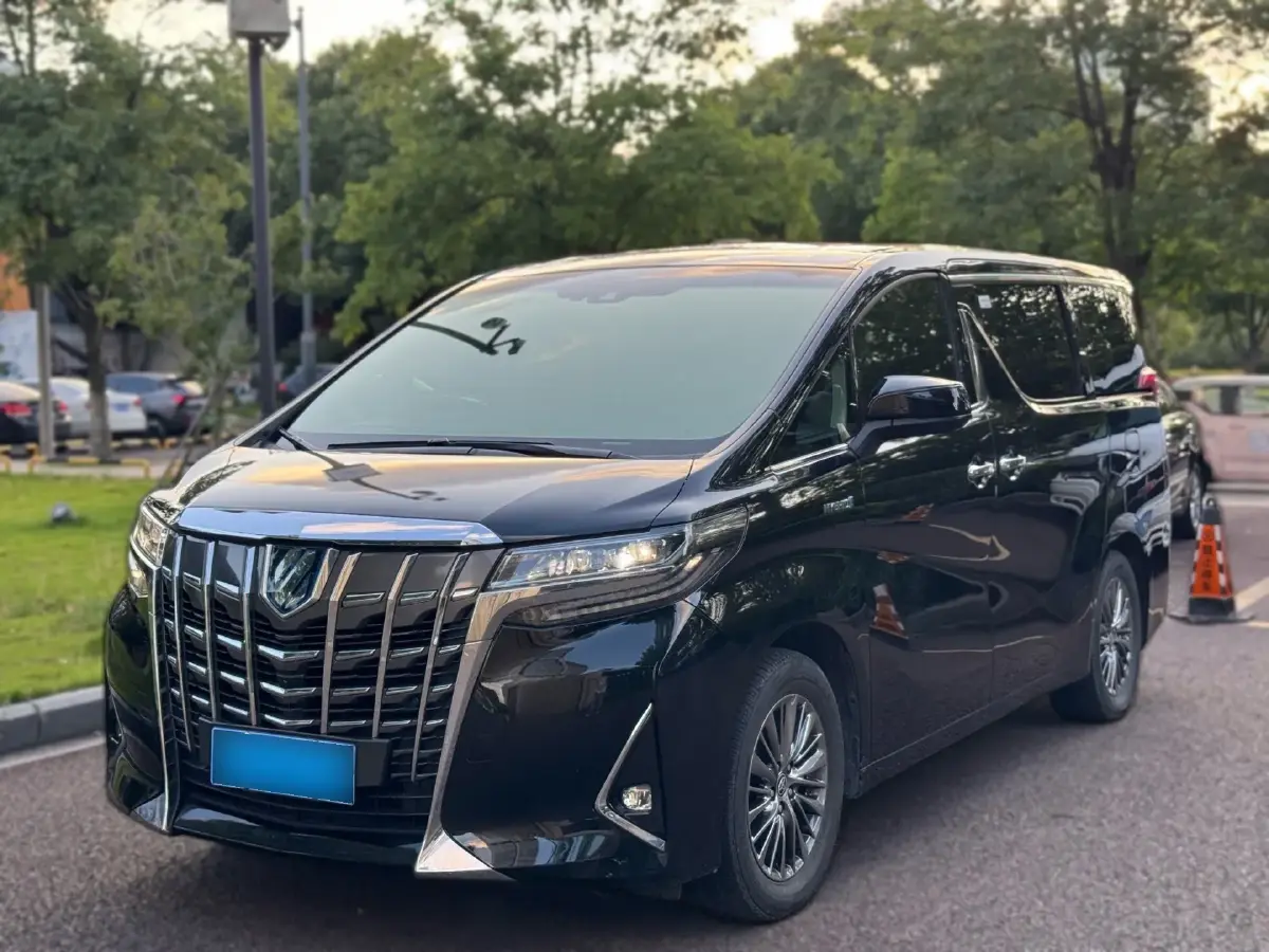 2020 Toyota Alphard 2.5L 117HP L4 E-CVT Hybrid