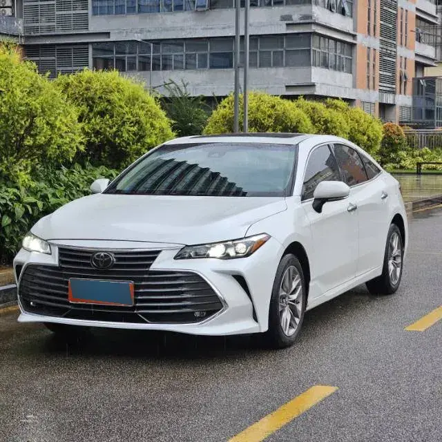 2021 Toyota Avalon 2.5L 209HP L4 8AT