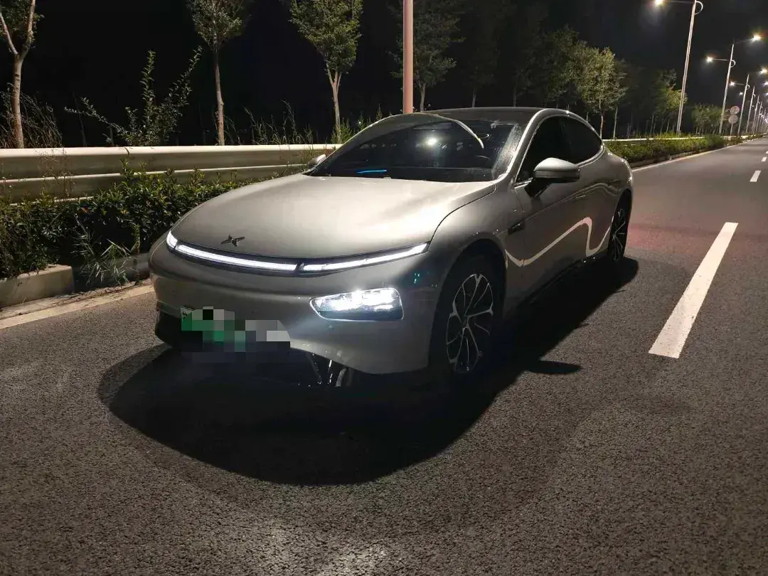 2022 Xpeng P7 BEV 77.9KWH