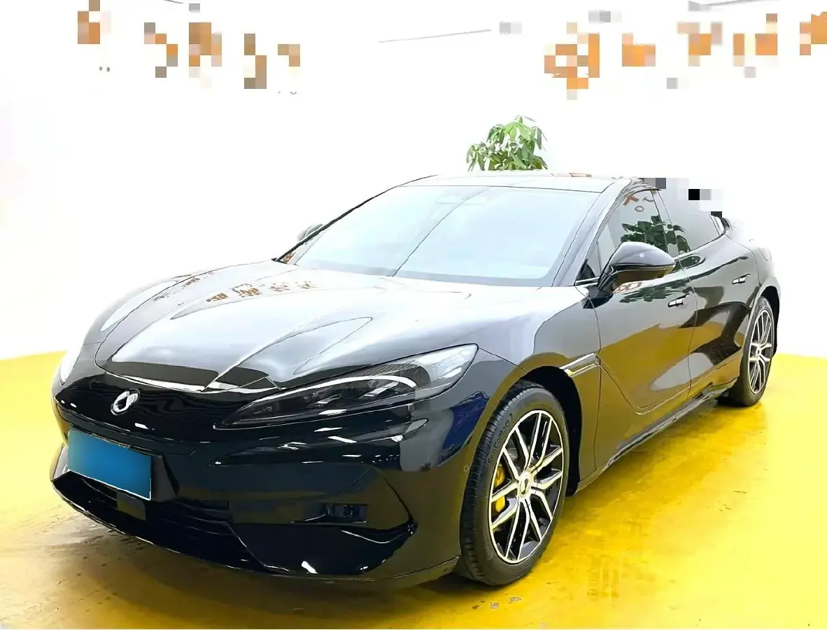 2024 Denza DenzaZ9GT 2.0T 207HP L4 E-CVT PHEV 38.5KWH