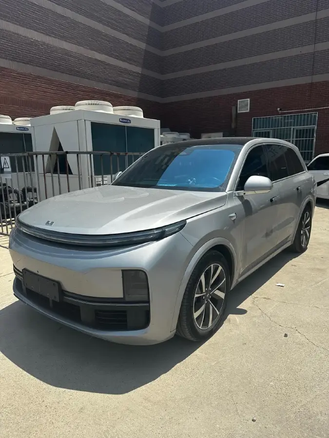 2023 Li L8 Range Extended 154HP REEV 40.9KWH