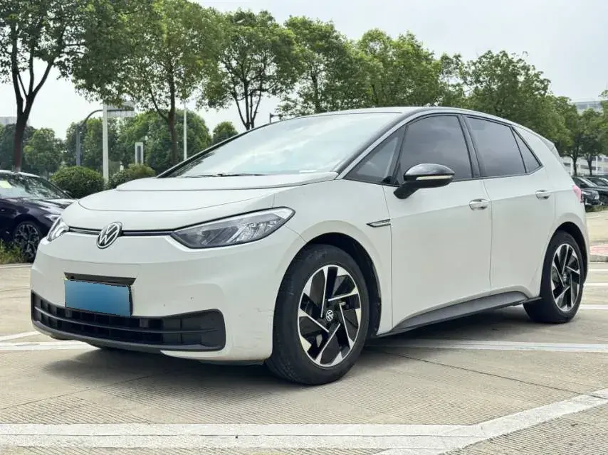 2023 Volkswagen ID.3 BEV 52.8KWH