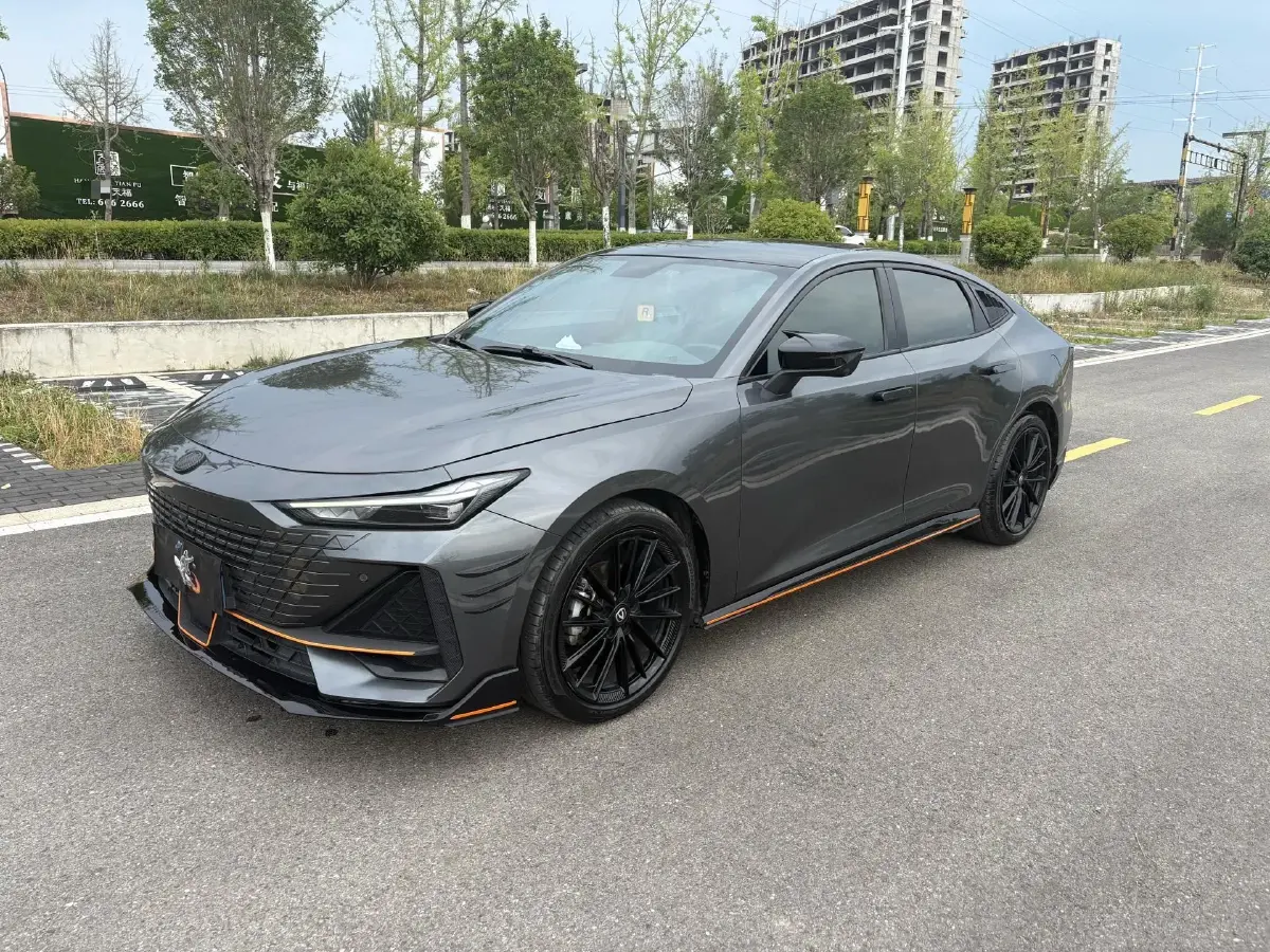 2022 ChangAn UNI-V 1.5T 188HP L4 7DCT