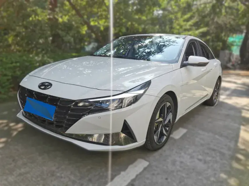 2022 Hyundai Elantra 1.5L 115HP L4 CVT