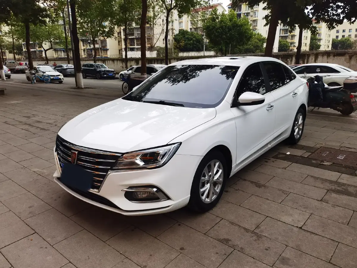 2019 Roewe i5 1.5L 120HP L4 CVT