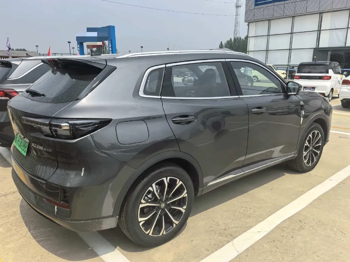2025 ChangAn CS55PLUS PHEV 1.5L 98HP L4 E-CVT PHEV,autocango,china used car exporter,china ev exporter,chinese used car exporter,chinese used ev exporter