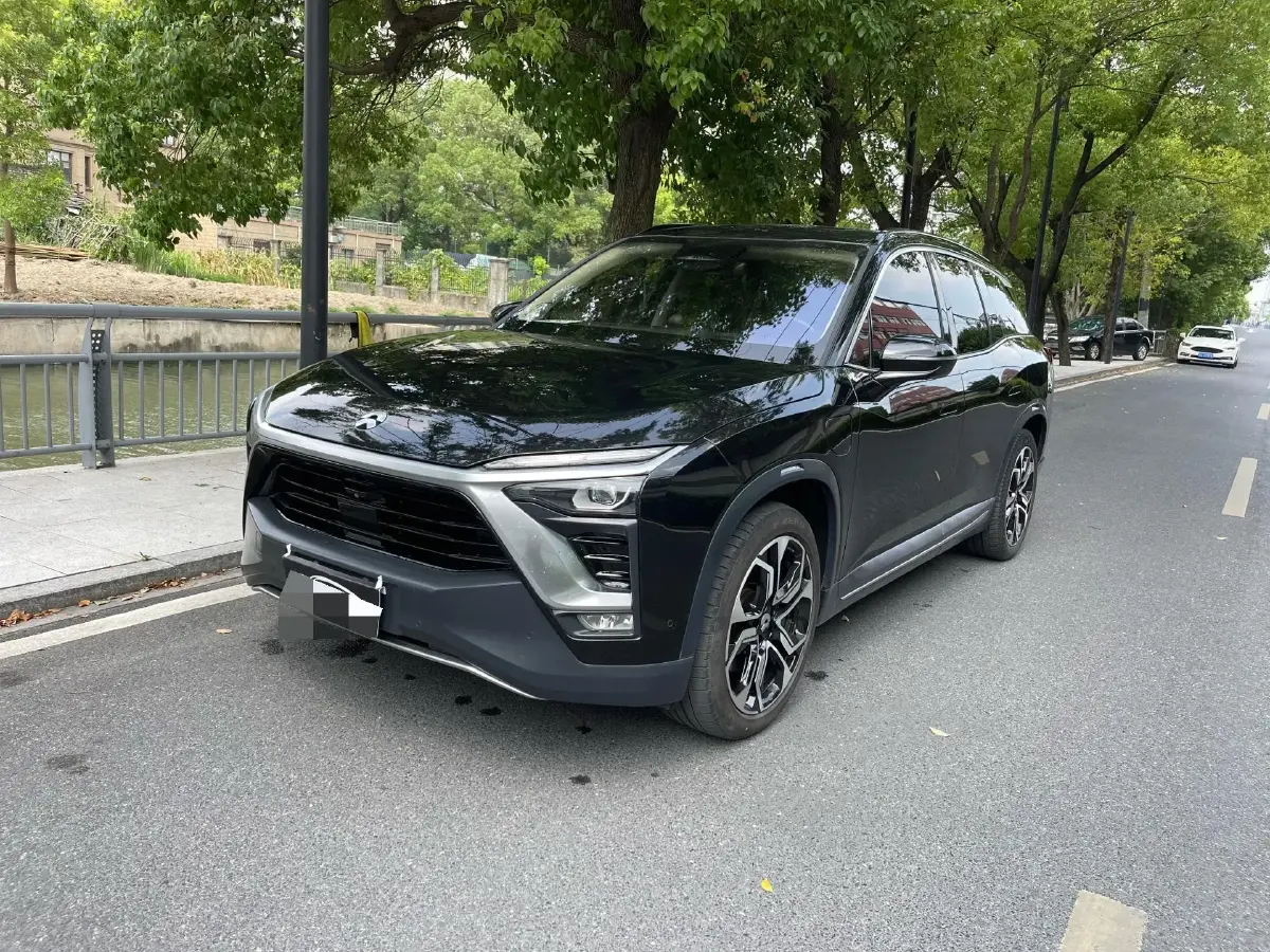 2018 NIO ES8 BEV 70KWH