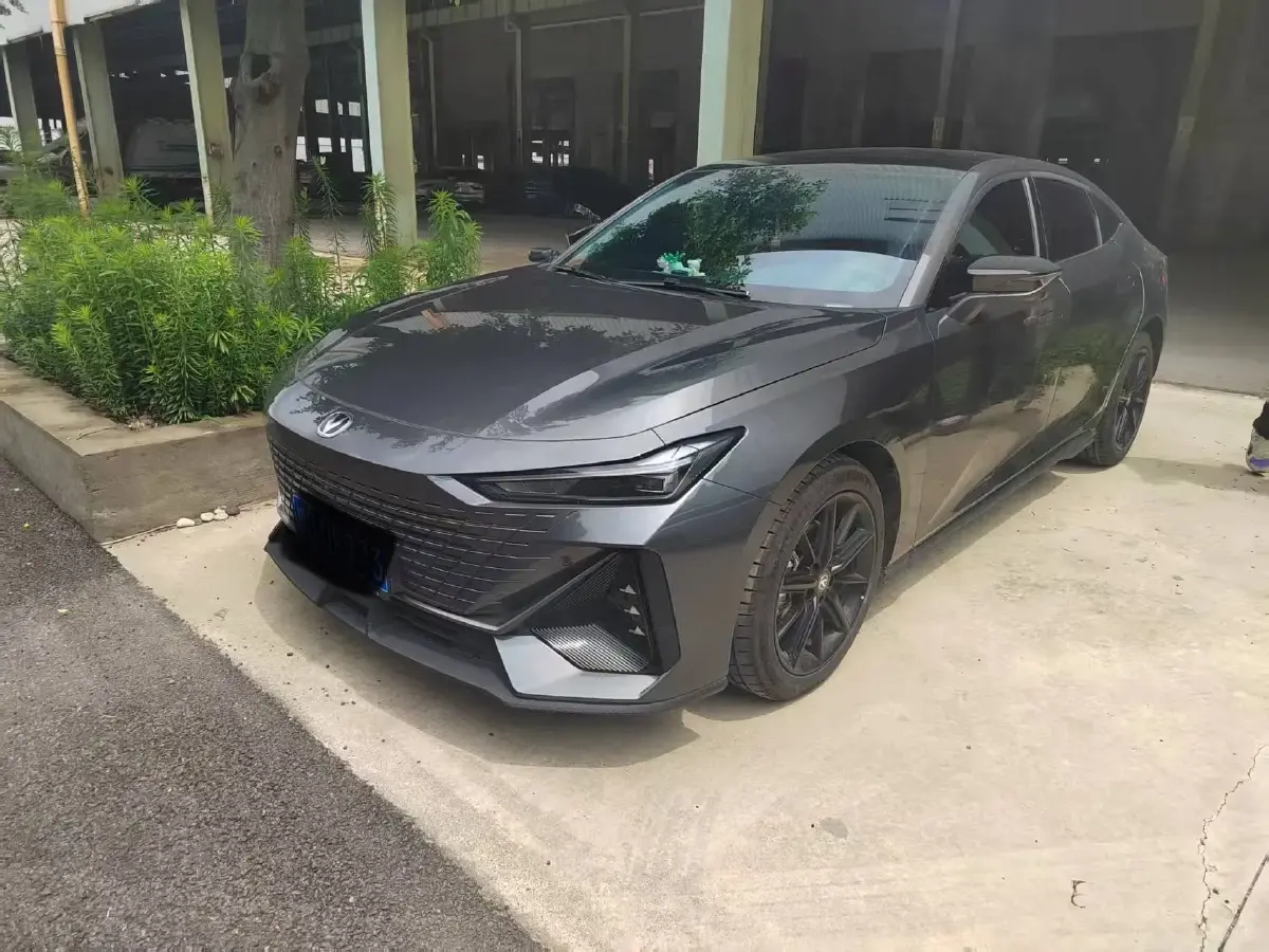 2023 ChangAn UNI-V 1.5T 188HP L4 7DCT